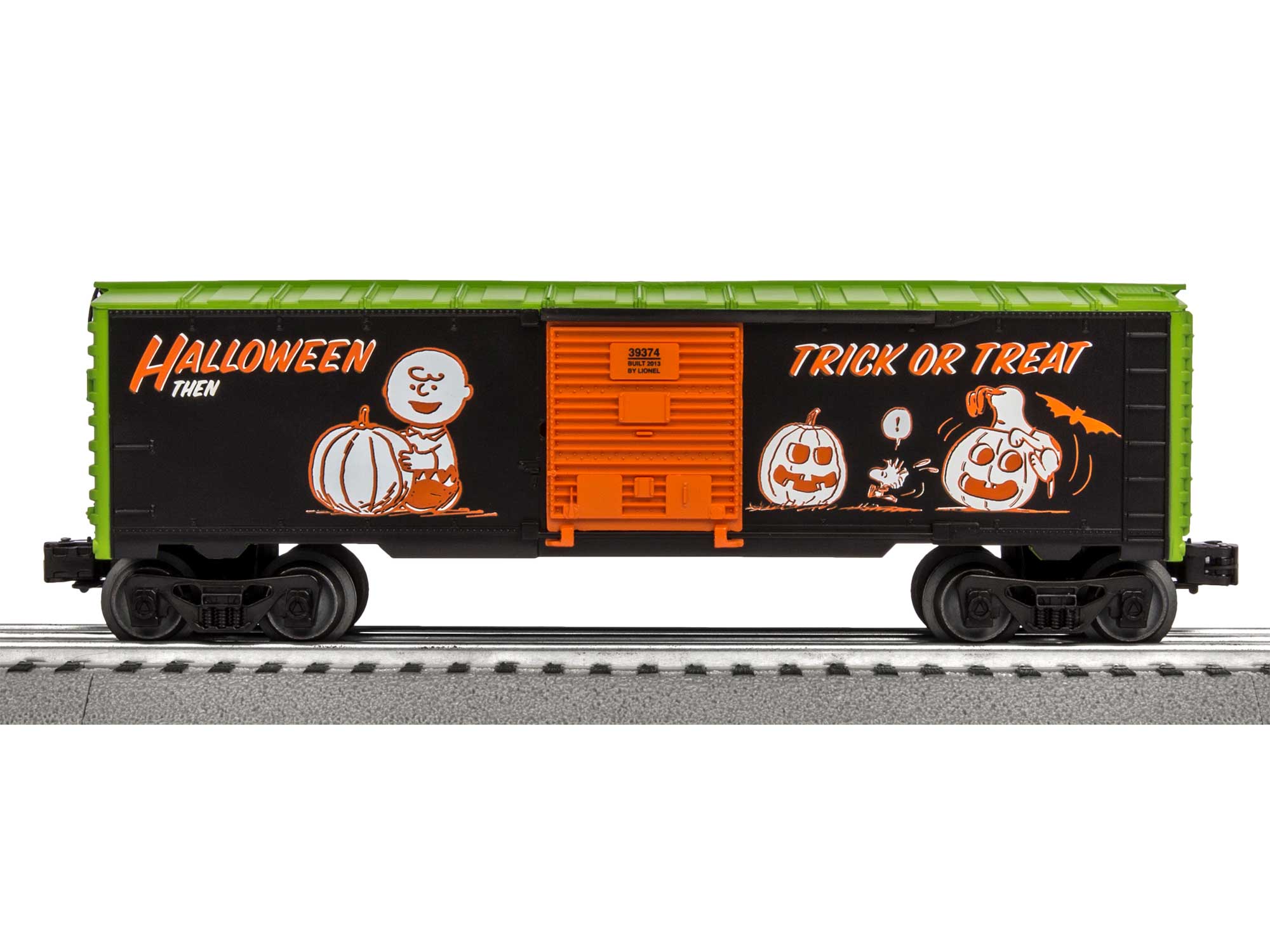 lionel peanuts halloween train set