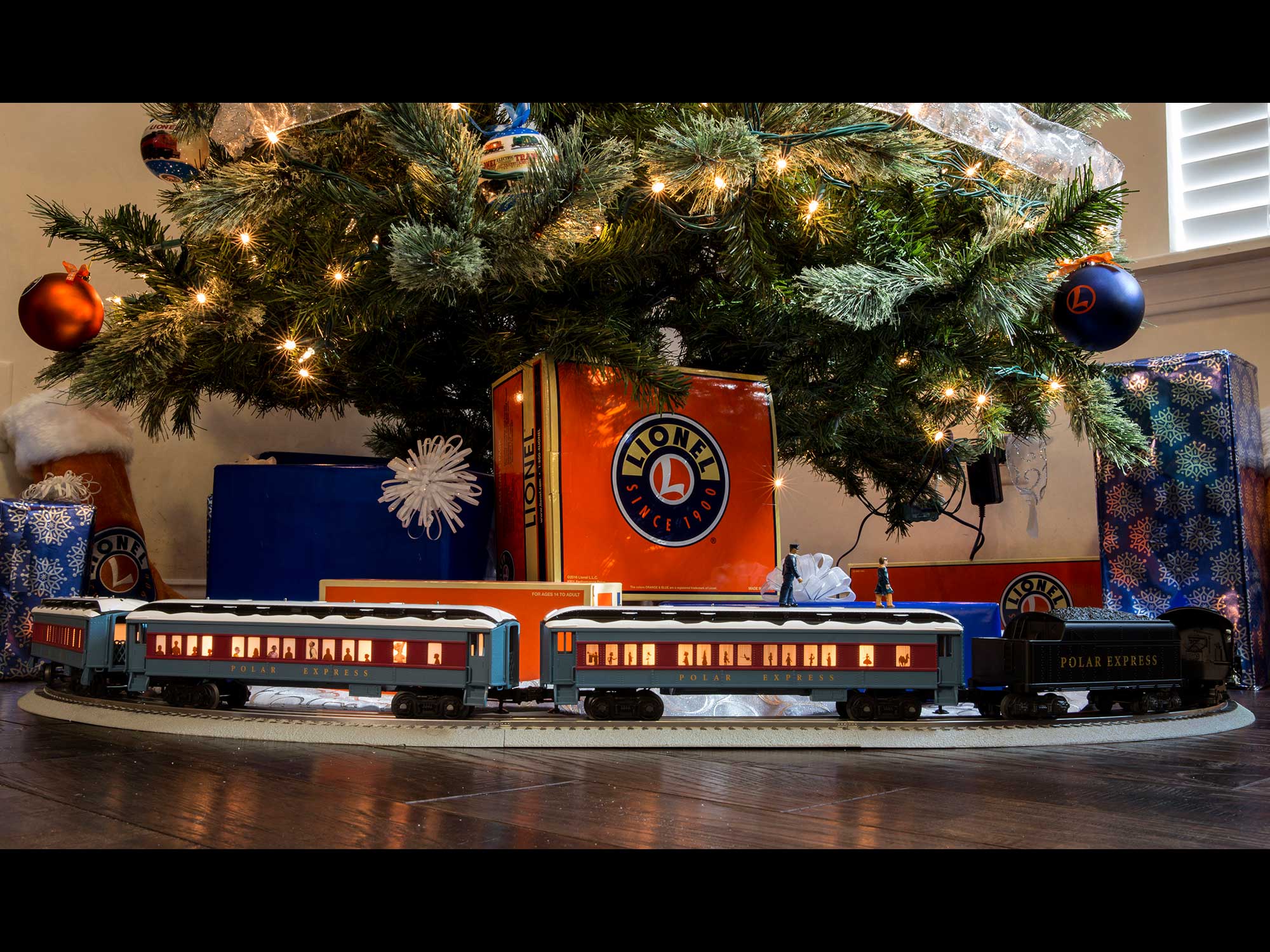 polar express christmas tree train
