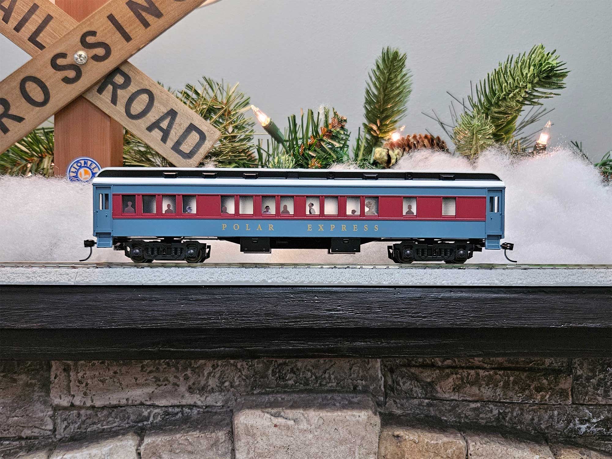 THE POLAR EXPRESS™ HO Coach