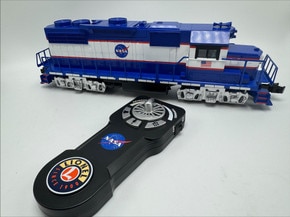 SAMPLE - Space Launch LionChief Loco with Remote