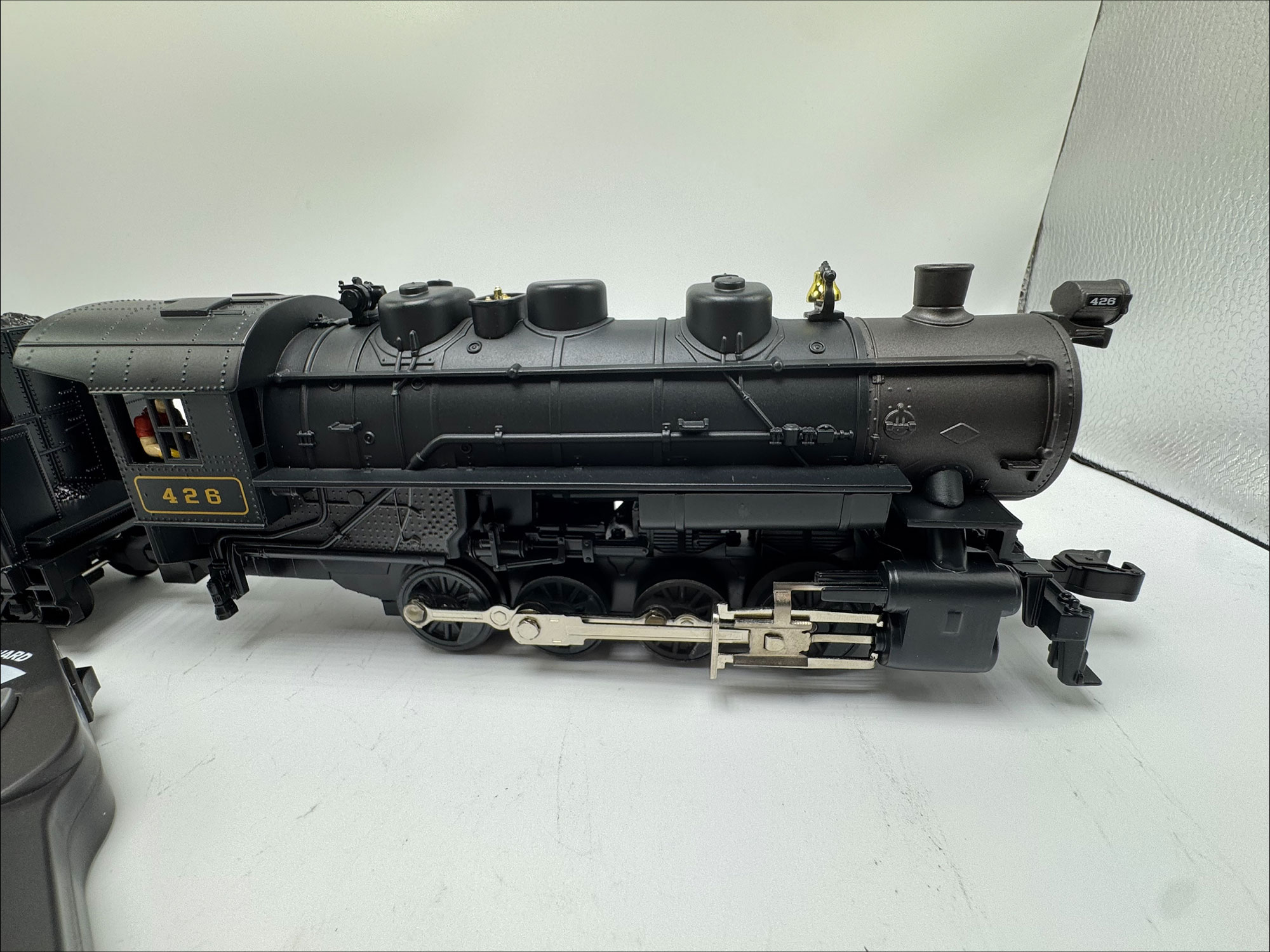 SAMPLE - Pennsylvania Keystone LionChief Locomotive / Tender / Remote