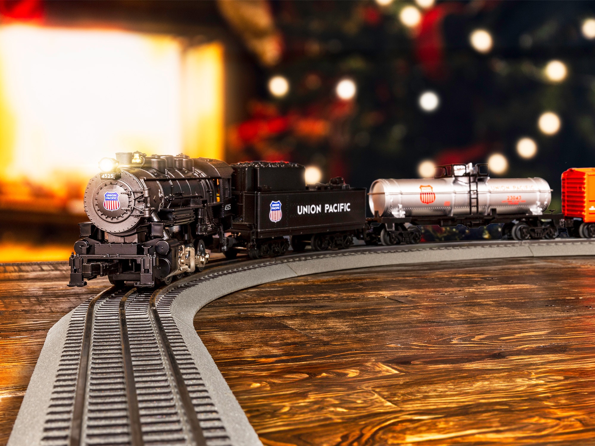 Union Pacific Flyer LionChief Set with Bluetooth 5.0