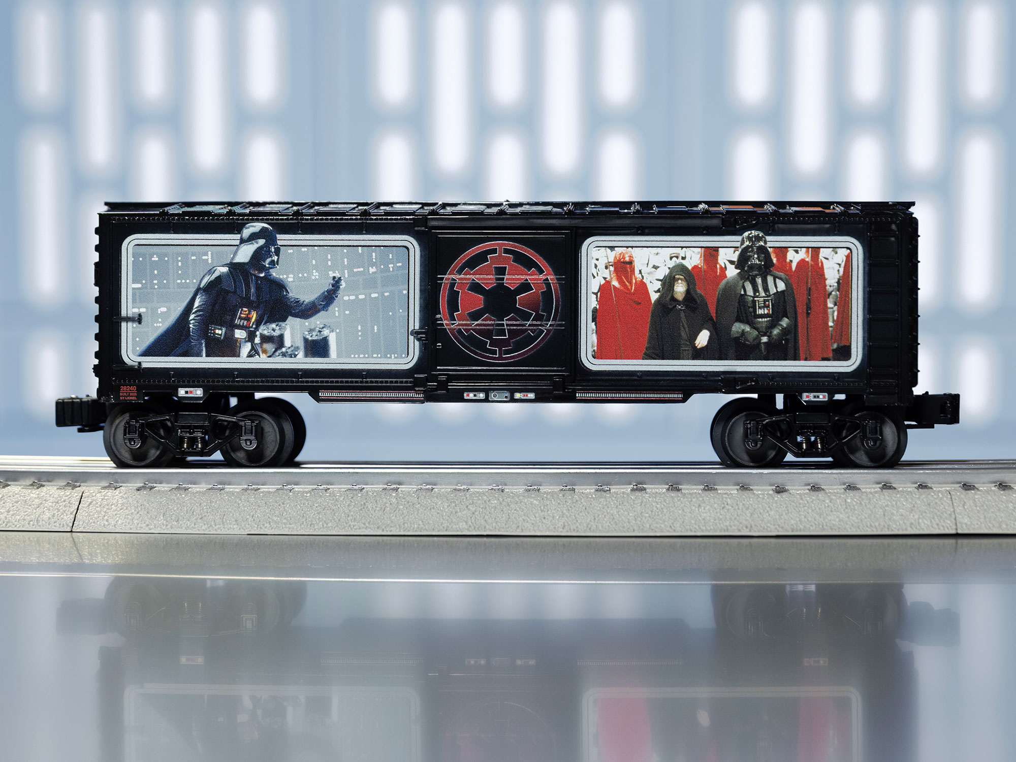 STAR WARS™ Character Boxcar - Darth Vader