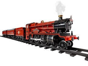 Hogwarts Express Ready-to-Play Train Set w/ Bluetooth